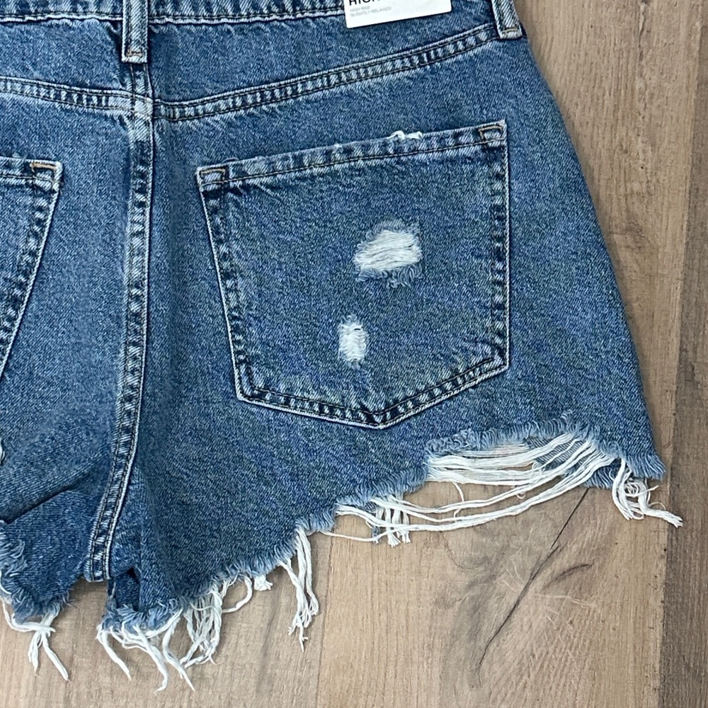 Distressed retro high rise forever 21 Denim Women Shorts size 30 - Picture 7 of 15